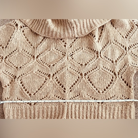 FAVLUX Tan Cowl Neck Cropped Sweater with Diamond Knit - Picture 4 of 8